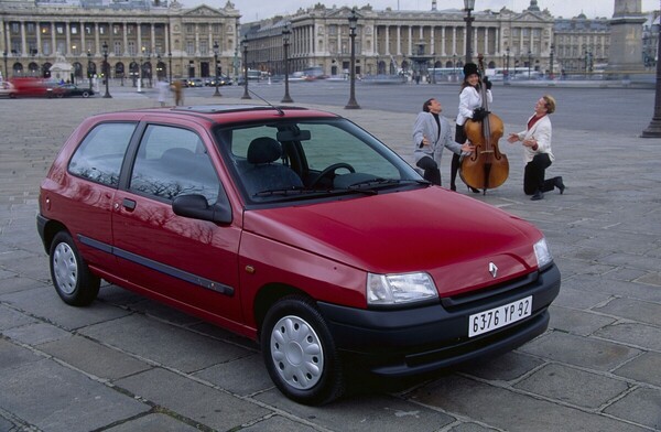 Bild: Renault Clio - Elegant in der Stadt unterwegs