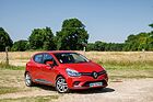 Renault Clio IV (2020) - Lot 038 at the Artcurial Musée Automobile du Château de Vernon auction 2025