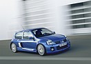 Bild: Renault Clio V6 (1998) - Der V6 hniter der Besatzung leistet über 250 PS