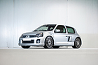 Bild: Renault Clio V6 Phase 2 'TWR Development Car' (2001) - als Lot 123 an der RM Sotheby's Versteigerung in Paris am 28. Januar 2026