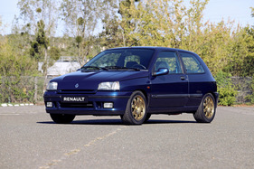 Renault Clio Williams (1995) - als Lot 19 angeboten an der Artcurial Sur les Champs Versteigerung am 16. Oktober 2022