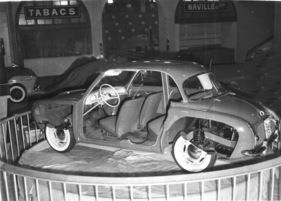 Renault Dauphine (1956) - als attraktives Schnittmodell - Genfer Autosalon 1956