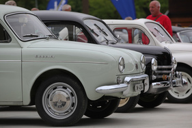 Renault Dauphine Gordini - und Renault 4 CV mit ähnlicher Konzeption (Dolder Classics Mai 2018) (1962)