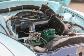 Renault Domaine (1957) – Der Luftfilter hat ein ähnliches Volumen wie der Motor (1957)