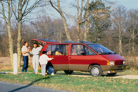 Renault Espace 2000 TSE (1984) - Platz für die ganze Familie