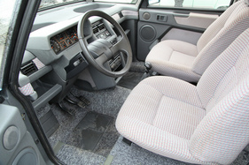 Renault Espace Turbo DX (1989) - Cockpit der Version nach dem ersten Facelift