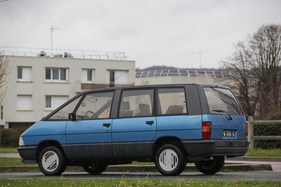Renault Espace Turbo DX (1989) - rund 1300 kg schwer