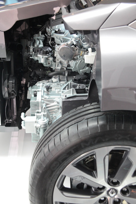 Renault Espace - es gibt sie noch, die Schnittmodelle - auf dem Genfer Automobilsalon 2015