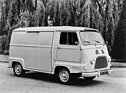 Renault Estafette Fourgon (1962) – Das Nummernschild sitzt ab Mai auf dem Stossfänger, die Unterkante des Kühlergrills verläuft gerade