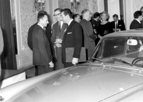 Renault Floride (1962) am Genfer Automobilsalon - Präsentation der Neuerungen - Renault-Generaldirektor P. Dreyfus, Huschke von Hanstein von Porsche, Bernhard Cahier