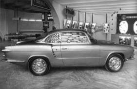Renault Floride Frua (1958) - ein früher Prototyp von Pietro Frua, die Gestaltung des Lufteinlasses unterscheidet sich von der späteren Serie, die ganze Form erinnert noch etwas an Karmann-Ghia