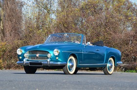 Renault Frégate Ondine Cabriolet Ghia (1953) - als Lot 105 angeboten an der Artcurial Rétromobile Versteigerung am 5. Februar 2016 (1953)