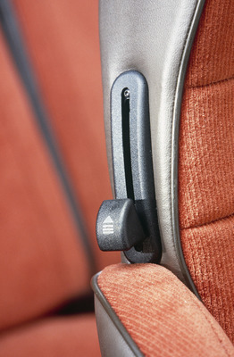 Renault Fuego (1980) - Mechanimus für das Vorklappen der Vordersitze