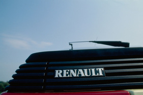 Renault Fuego (1980) - Renault-Schriftzug