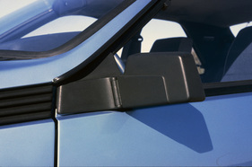 Renault Fuego (1980) - aerodynamische und umklappbare Rückspiegel beim GTL