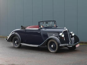 Renault Monaquatre 1.5 Litre Cabriolet (1934) - angeboten als Lot 399 an der Bonhams-Versteigerung im Grand Palais Paris am 4. Februar 2016