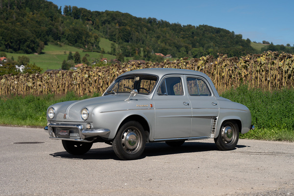 Bild: Renault Ondine R1090A (1962) - als Lot 49 an der Versteigerung "Klassische Automobile & Motorräder" der Oldtimer Galerie in Toffen am 18. Oktober 2025