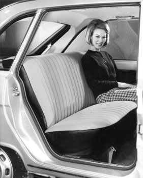 Renault R16 (1965) - grosszügige Platzverhältnisse auch auf den hinteren Sitzen