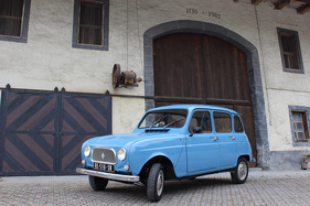 Renault R4 (1967) - angeboten an der Versteigerung der Oldtimer Galerie am 23. April 2016 in Toffen