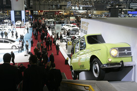 Renault R4L (1961) am Genfer Autosalon 2011 - nur halbe Sachen bei Renault (1961)