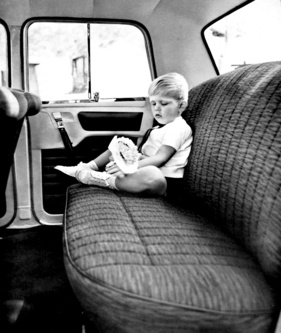 Renault R8 (1963) - viel Platz im Fond, nicht nur für kleine Kinder - Fotos aus Verkaufsprospekt