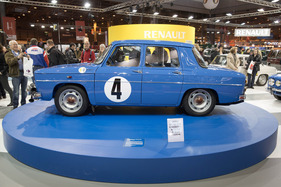 Renault R8 Gordini (1965) - der Motor liegt hinten, das sieht man schon an der Gewichtsverteilung - an der Rétromobile Paris 2014