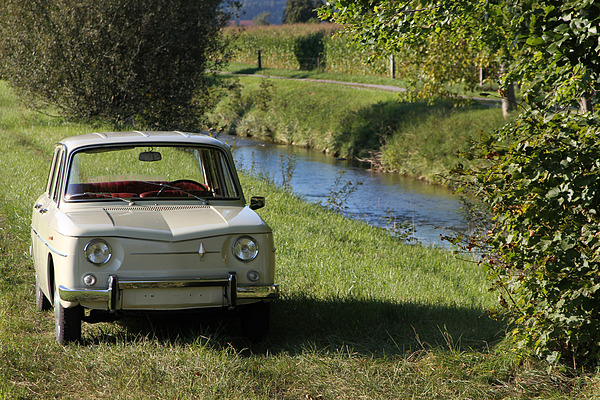 Renault R8 Major (1964) - Glänzt dank Heckmotor und -Antrieb auch auf schlechten Wegen mit viel Traktion