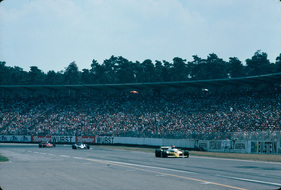 Renault RS10 (1979) - Jean-Pierre Jabouille am GP Deutschland in Hockenheim vor Jacques Laffite (Ligier) und Jody Scheckter (Ferrari)