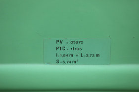 Renault Rodéo 4 (1980) - Gewichtangaben und Dimensionen als Kleber auf der Karosserie