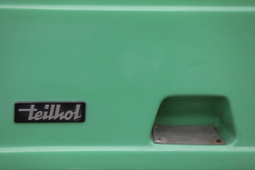 Renault Rodéo 4 (1980) - Tritteinsatz erleichtert das Einsteigen hinten (bei offenem Dach)