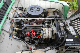 Renault Rodéo 4 (1980) - der längs eingebaute Motor aus dem Renault 4 (1980)