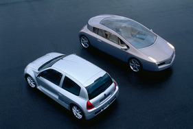 Renault Sport Clio V6 24V (1998) - Prototyp zusammen mit Renault Vel Satis