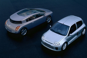 Renault Sport Clio V6 24V (1998) - Prototyp zusammen mit Renault Vel Satis