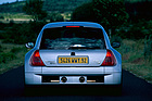 Renault Sport Clio V6 24V (2000) - charakteristisch snid die beiden Aufpuffrohre (Phase 1)