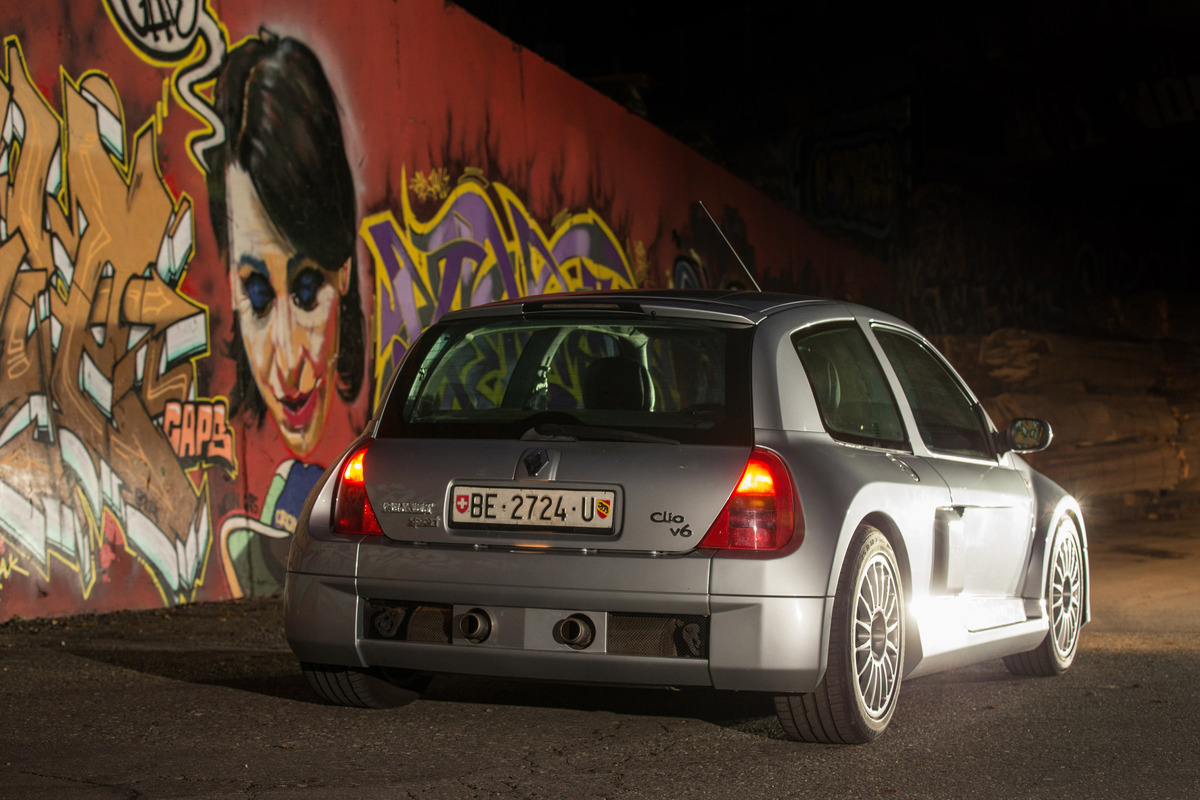 Renault Sport Clio V6 24V (2002) - breiter Hintern