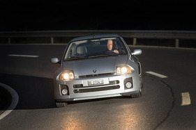 Renault Sport Clio V6 24V (2002) - fahraktiver GT in Kompaktwagengestalt