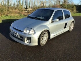 Renault Sport Clio V6 Hatchback (2002) - als Lot 352 an der Bonhams MPH Bicester Heritage Versteigerung am 11. Dezember 2020