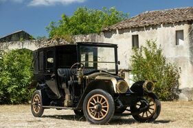 Renault Type CC 14 CV landaulet Gallé (1911) - als Lot 04 an der Artcurial "Succession André Lurton" Versteigerung 2020 Renault Type CC 14 CV landaulet Gallé (1911) - als Lot 04 an der Artcurial "Succession André Lurton" Versteigerung 2020