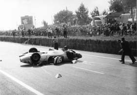 René Bonnet Aérodjet LM6 (1963) in Le Mans 1963 - der René Bonnet Prototyp von Roger Masson und Pierre Monneret überschlug sich nach der Dunlop-Brücke