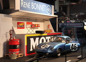 René Bonnet Djet (1962) - nachempfundene Boxen von Le Mans auf dem Motul-Stand (Rétromobile 2013)