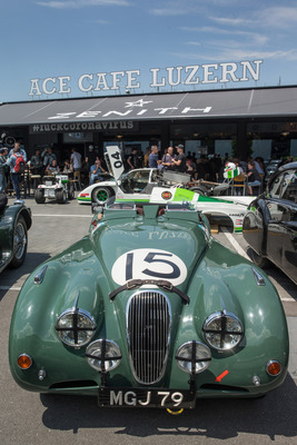 Rennsportlicher Jaguar XK 120 aus dem Jahr 1950 - Jaguar Meet Ace Cafe Juni 2020