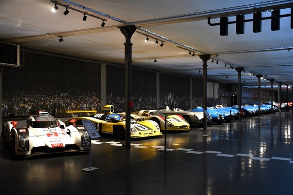 Rennsportwagen-Bereich – Tim und Struppi-Ausstellung – Musée National de l'Automobile Mulhouse