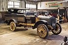 Image: Republic Beer Truck (1916) - as lot 127 at the RM/Sotheby's auction in Hershey 2015