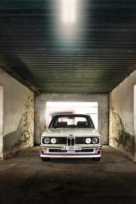 Bild: Restauration eines BMW 530 MLE (1976) - Die Restauration verwischt sämtliche Spuren der Zeit und lässt den 530 MLE wie einen Neuwagen aussehen