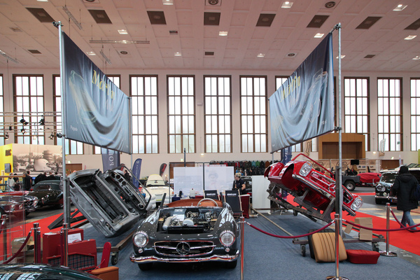 Restaurierer und Spezialisten zeigen die Ergebnisse ihrer Arbeit - Motorworld Classics Berlin 2019