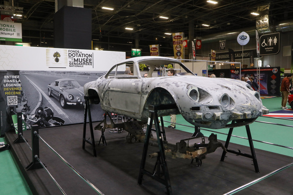 Restaurierung einer Berlinetta (Alpine A110) - Rétromobile Paris 2024