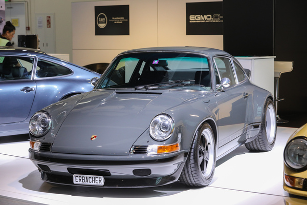 Restomod-Porsche 911 bei Erbacher - Auto Zürich 2022