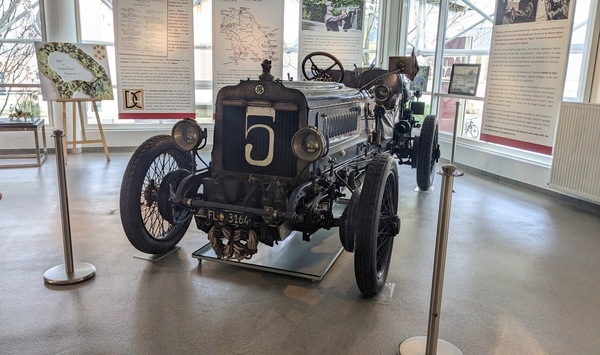 Image: Richard Brasier Voiture de Course, built in 1908 - in the exhibition "120 Years of the 1904 Gordon Bennett Race" at the Central Garage Car Museum