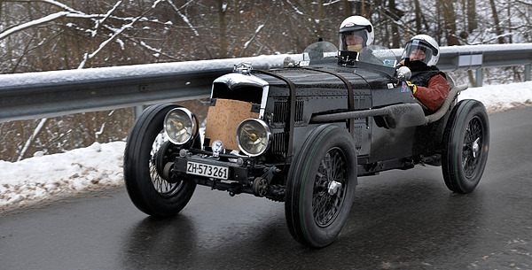 Riley 12-4 Spezial am dritten "Auf Schnee und Eis" - Christiane und Charly Grimm im Riley - es gibt kein schlechtes Wetter, nur die falshce Kleidung