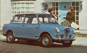 Riley Elf (1962) - Mit etwa 25 Zentimeter mehr Länge auch praktisch für die Shopping-Tour (1962)